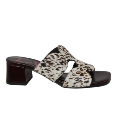 zueco tacon 5 con piel print animal modelo akoma
