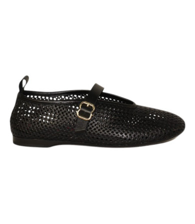 bailarina con pulsera y calados modelo dinka