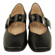 zapato con horma cuadrada y pulsera ojetes tacon 4cm
