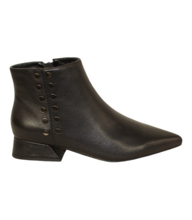 botin con remaches laterales modelo malafama
