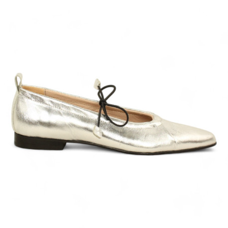 zapato lazo con corte fruncido modelo coral