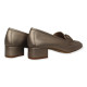 mocasin con estribo  tacon 3cm piel curticion vegetal acabado metal fabricado españa
