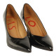 zapato salon con tacon geometrico efecto madera de 7cm