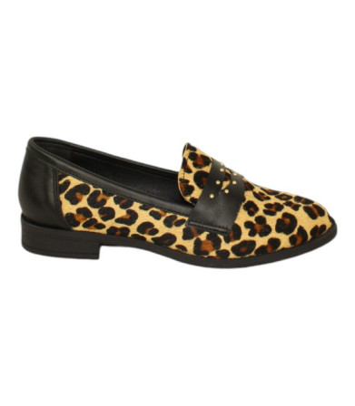 mocasin con remaches piel print leo modelo dinka
