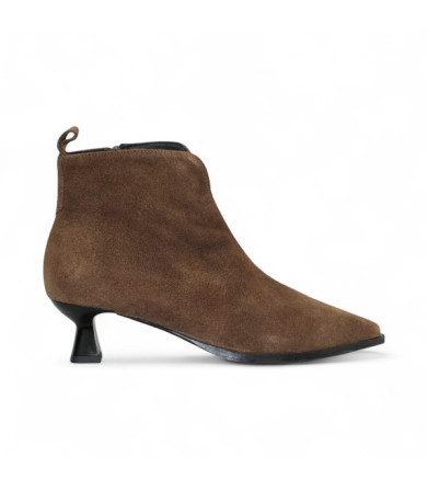 botin tacon fino de 5cm y piso cerco