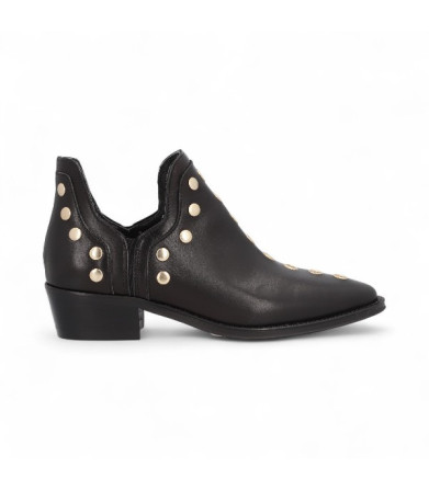 botin cowboy con remaches linea cecile