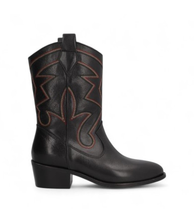 bota cowboy con caña bordada linea queens